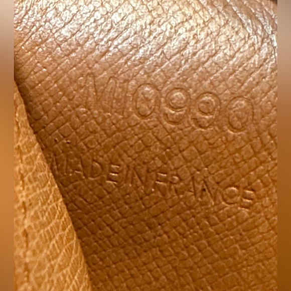 Louis Vuitton Olive Monogram Clutch - Picture 3 of 12